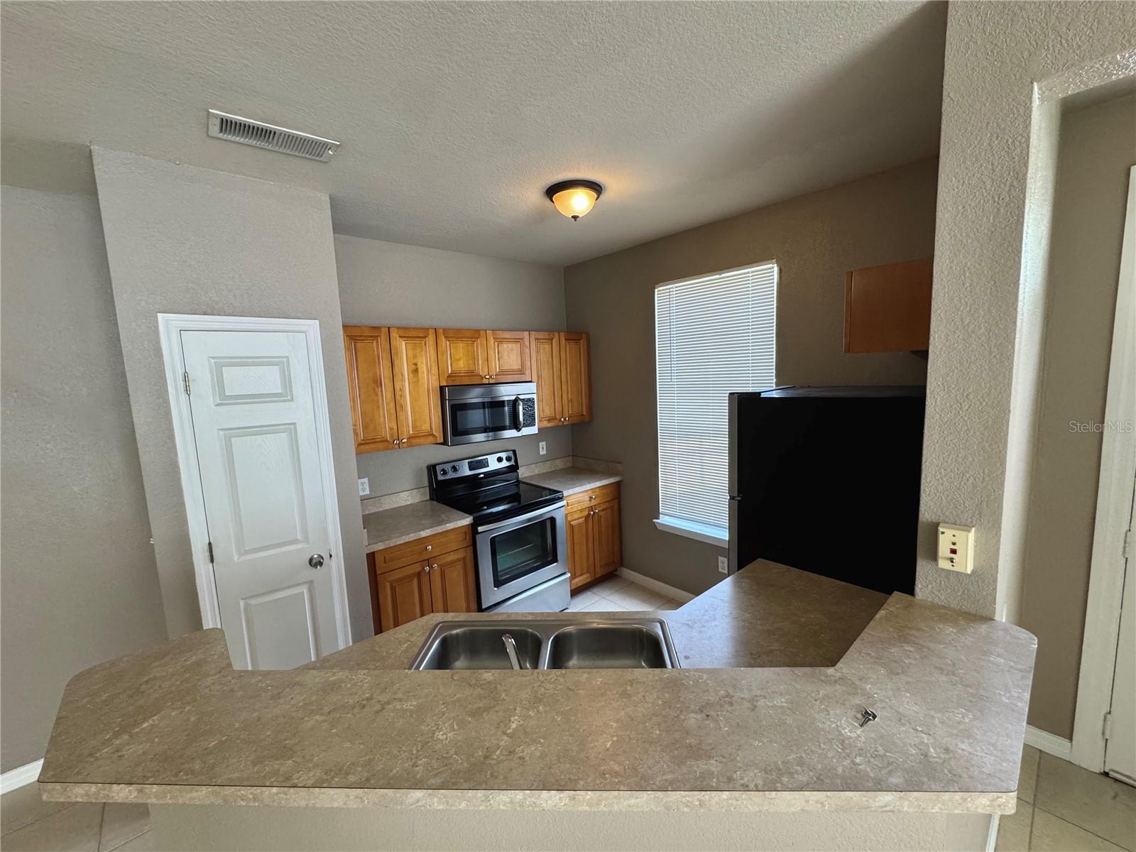 Image 5 of 14 For 9061 Lee Vista Boulevard 1306