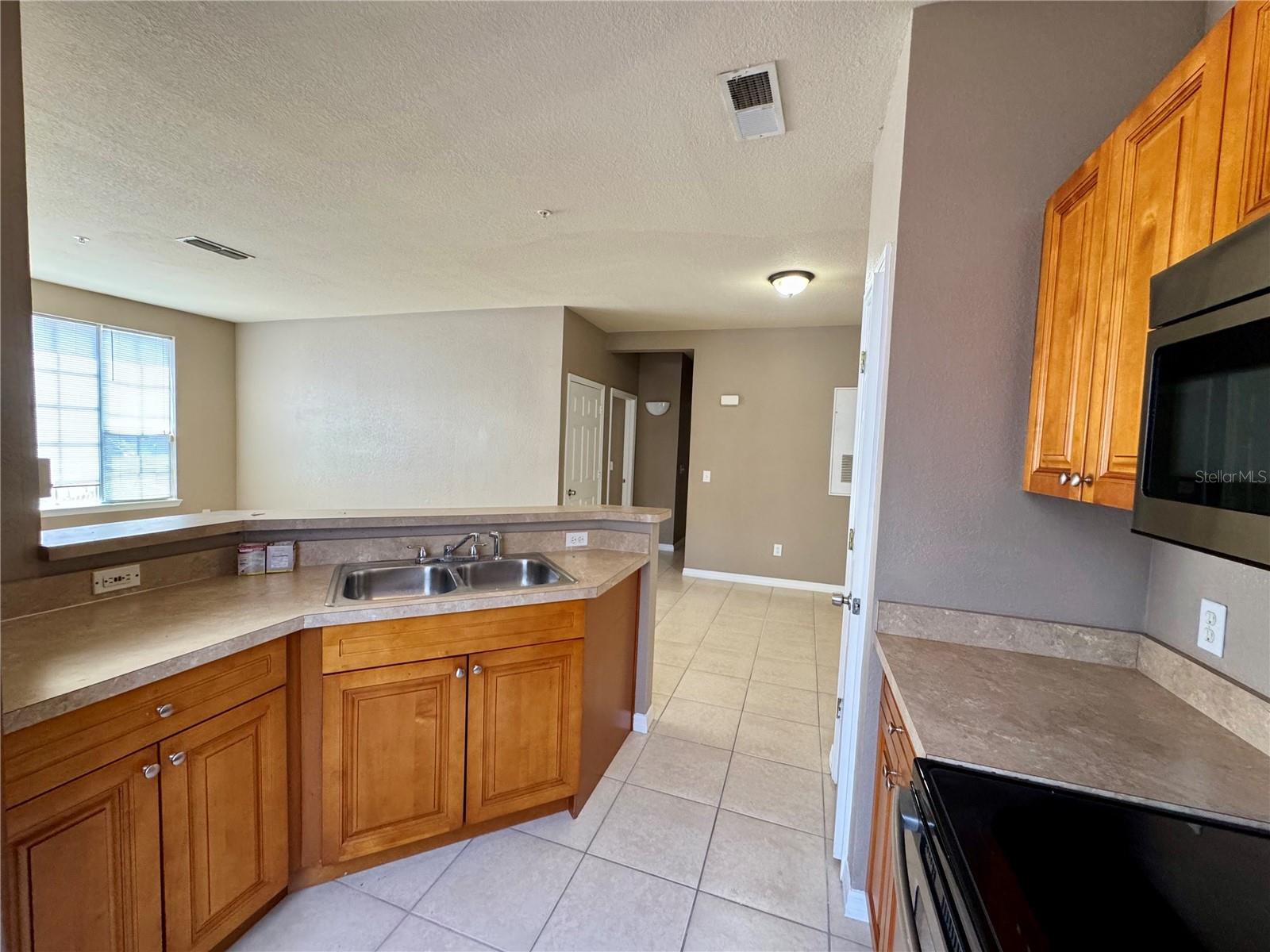 Image 7 of 14 For 9061 Lee Vista Boulevard 1306