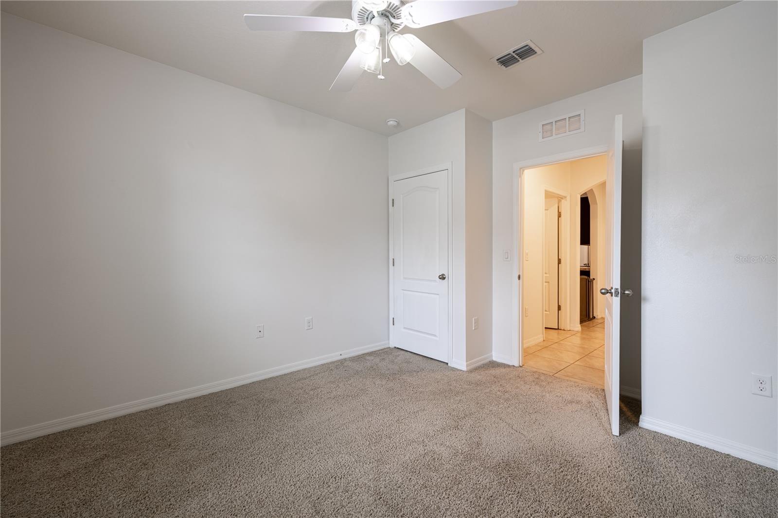 Image 13 of 22 For 415 Francisco Way