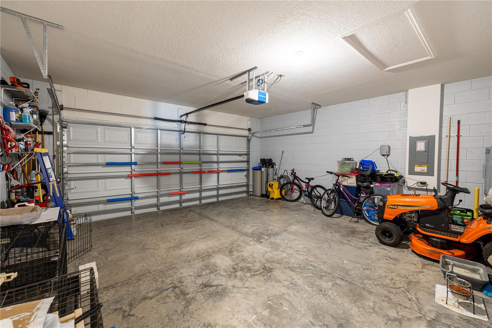 Image 15 of 22 For 415 Francisco Way