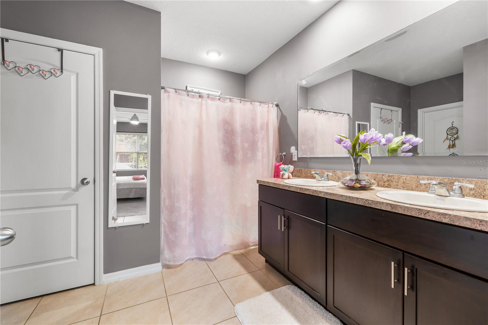 Image 7 of 22 For 415 Francisco Way