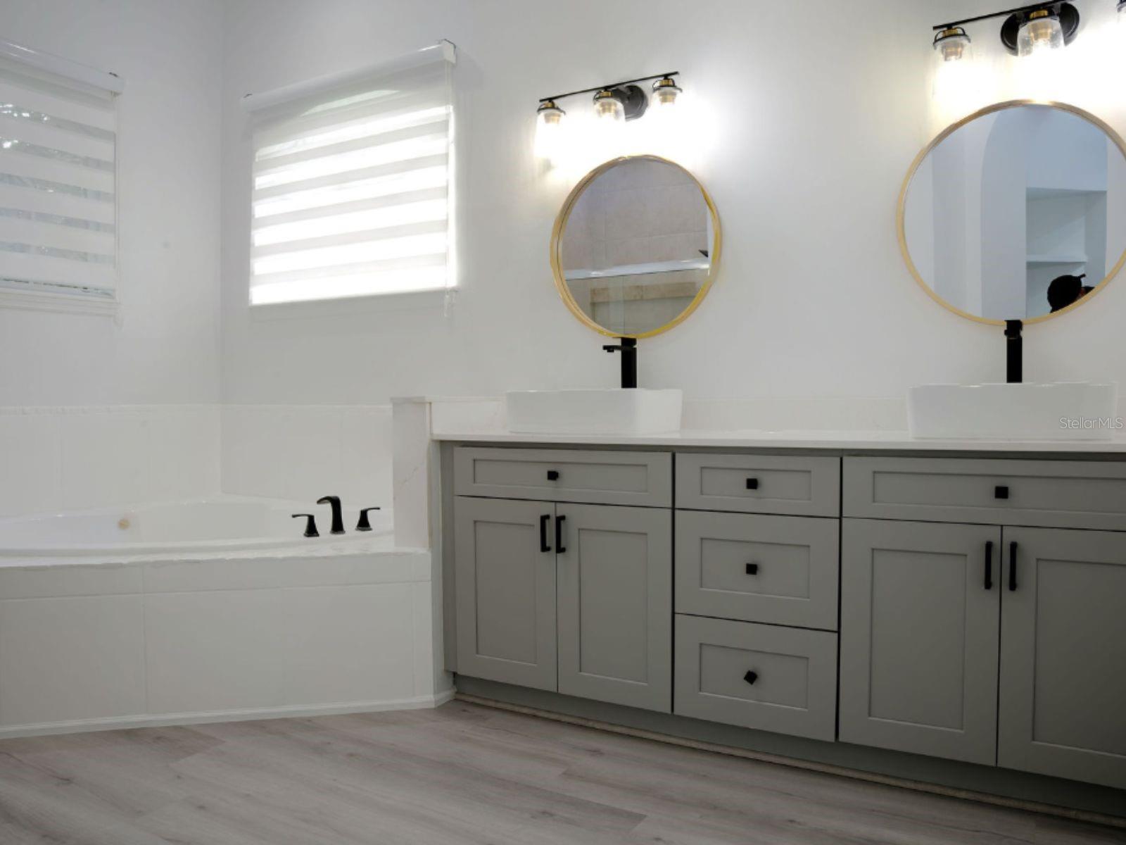 Image 8 of 12 For 3168 Whisper Wind Drive