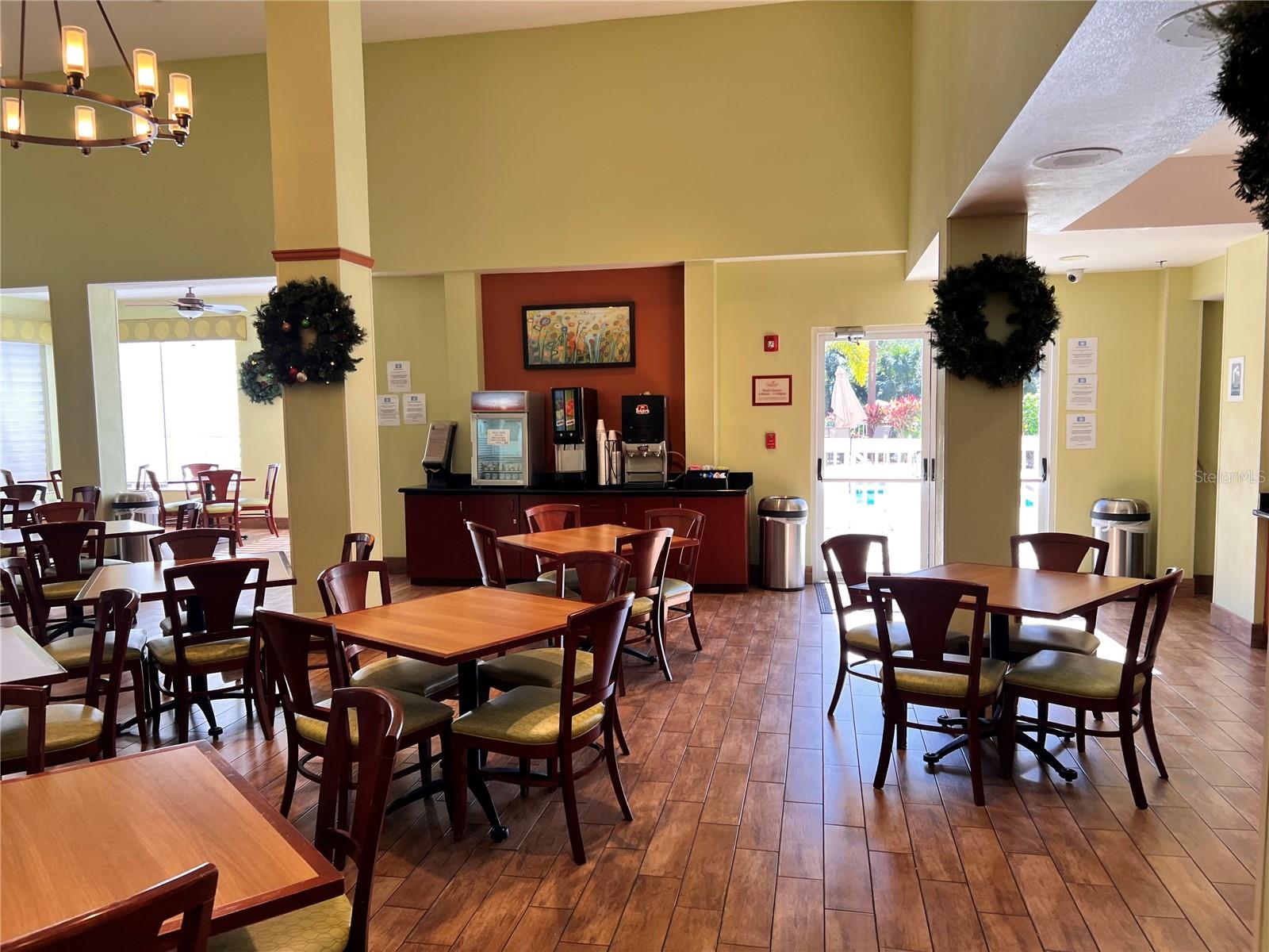 Image 11 of 15 For 3000 Maingate Lane 415