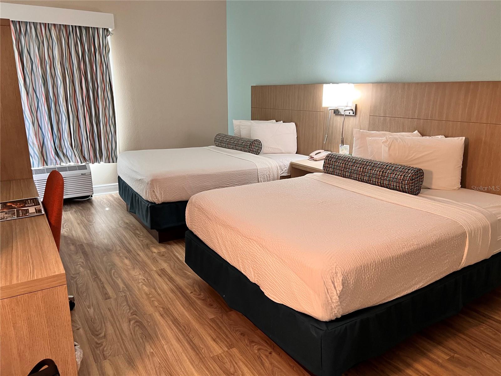 Image 7 of 16 For 3000 Maingate Lane 122