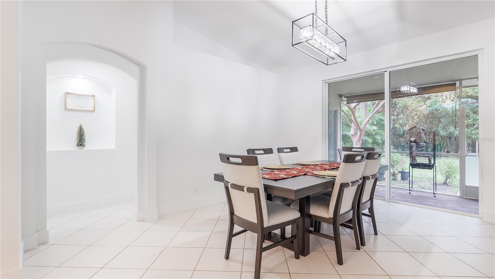 Image 10 of 40 For 132 Chestnut Circle