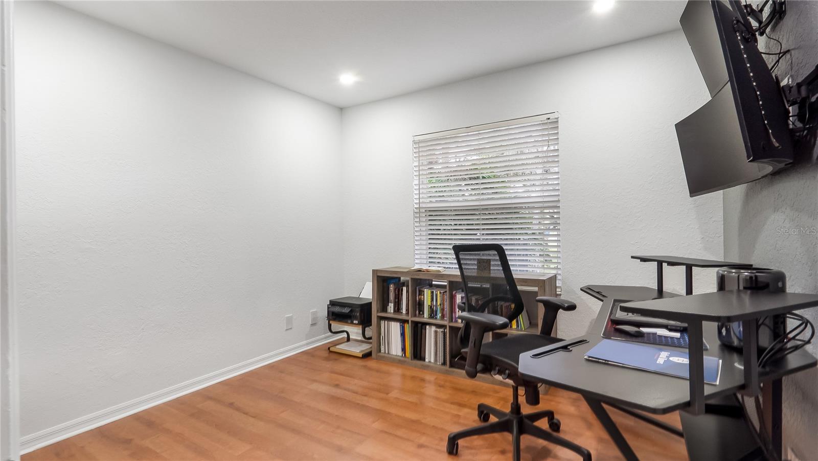 Image 25 of 40 For 132 Chestnut Circle