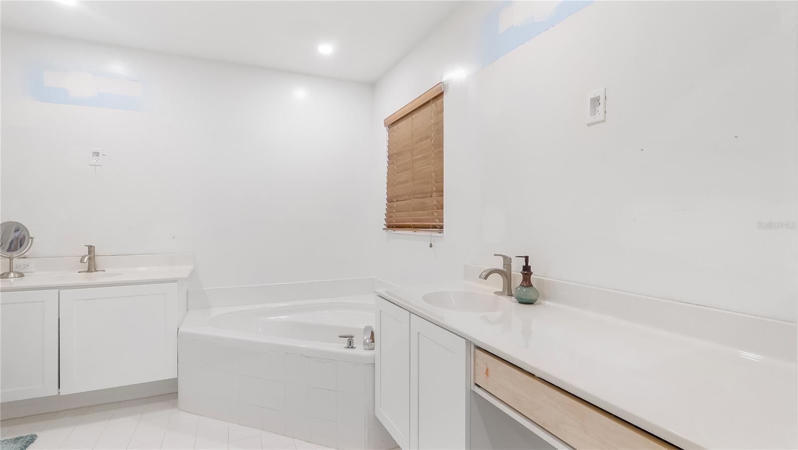 Image 31 of 40 For 132 Chestnut Circle