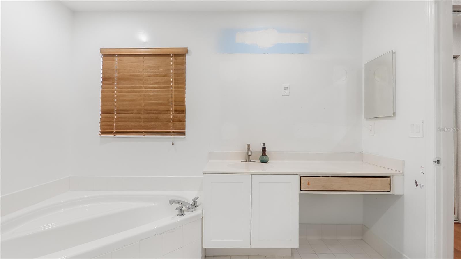 Image 33 of 40 For 132 Chestnut Circle