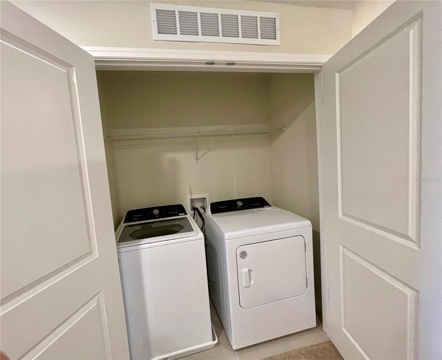 Image 25 of 40 For 1994 Canny Cove