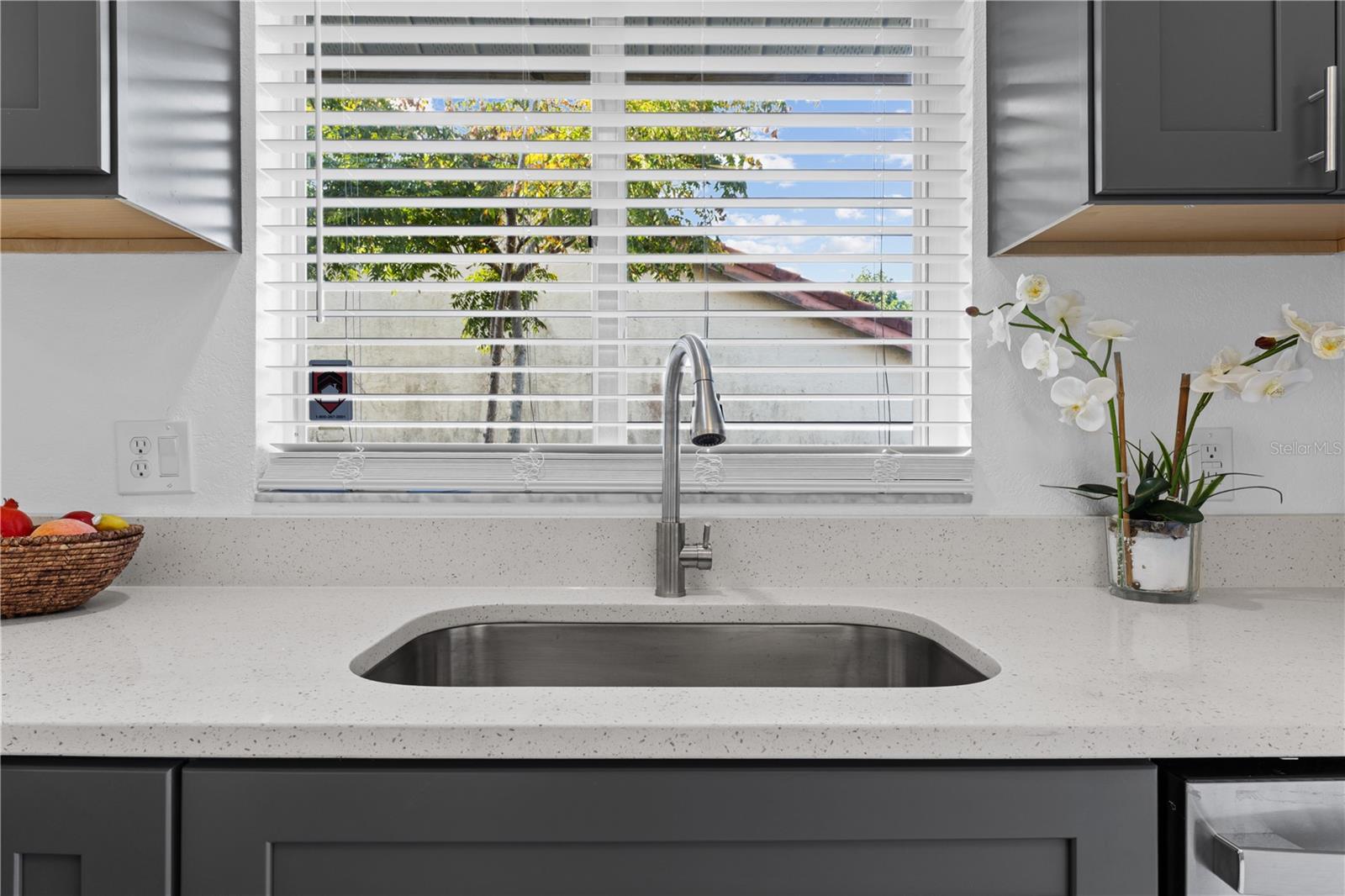 Image 12 of 40 For 2224 Greenview Circle