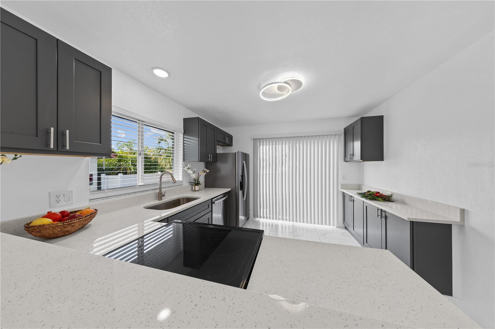 Image 15 of 40 For 2224 Greenview Circle