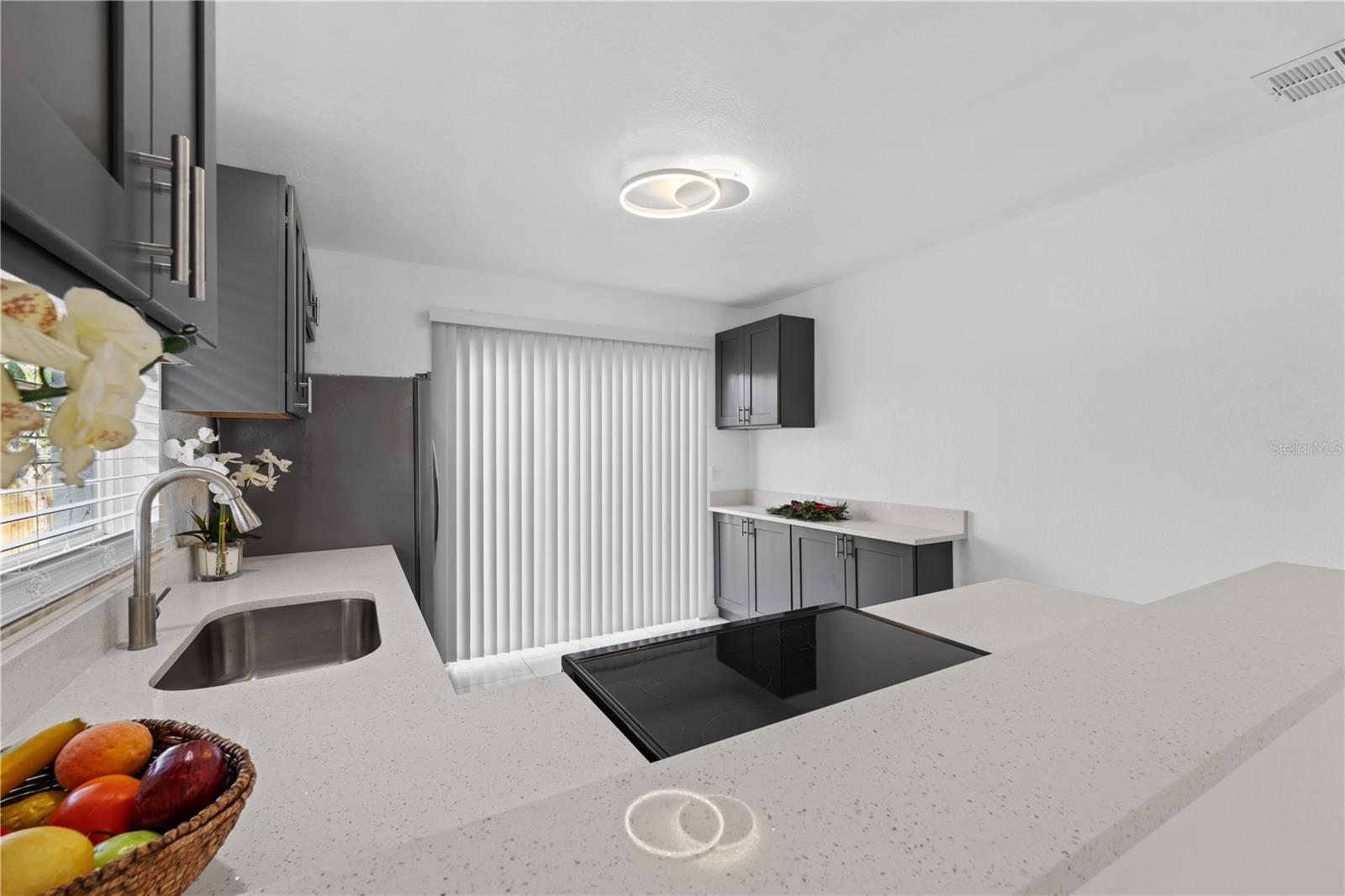 Image 16 of 40 For 2224 Greenview Circle