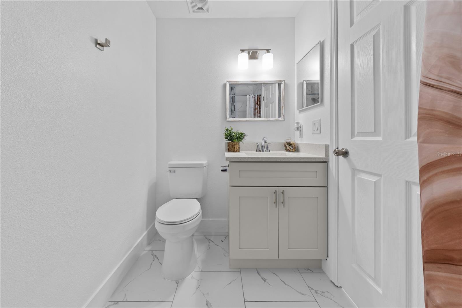 Image 32 of 40 For 2224 Greenview Circle