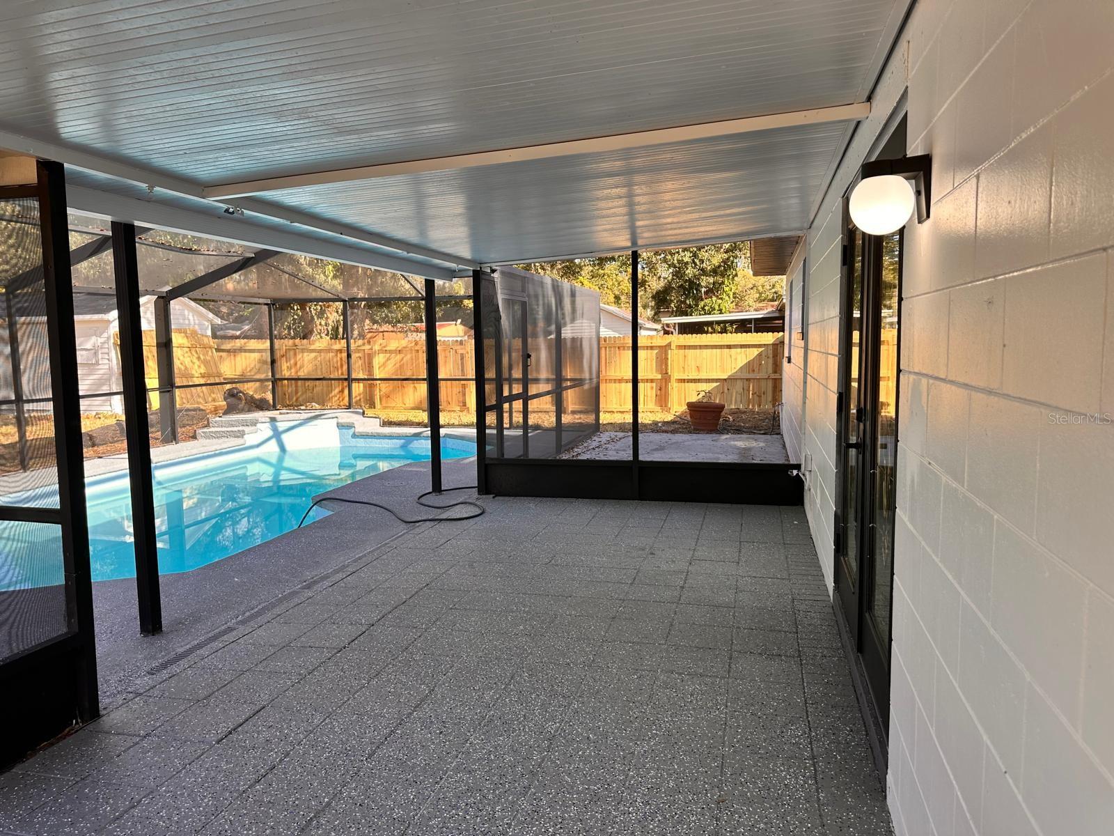 Image 39 of 47 For 933 Windsor Street