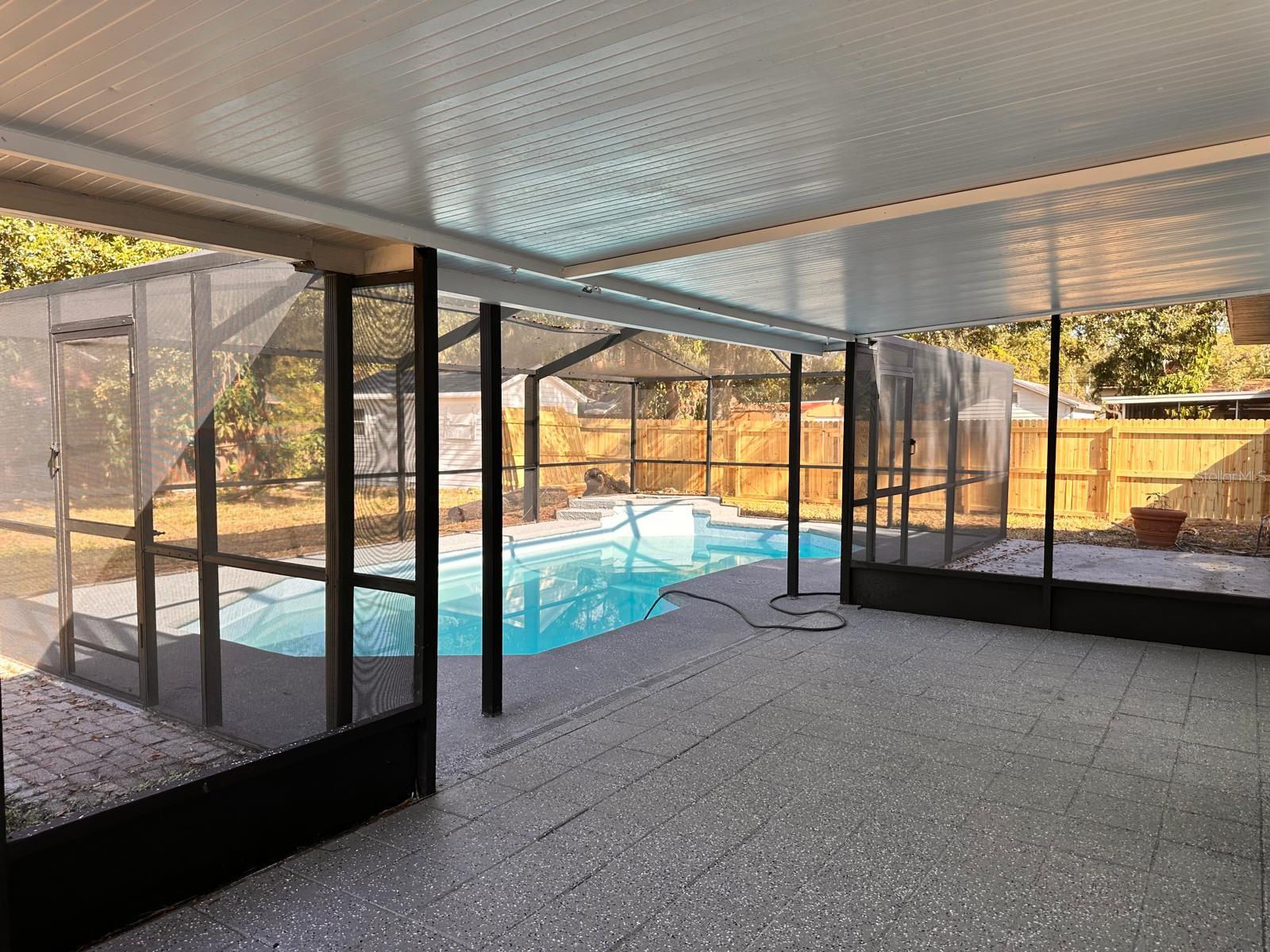 Image 40 of 47 For 933 Windsor Street