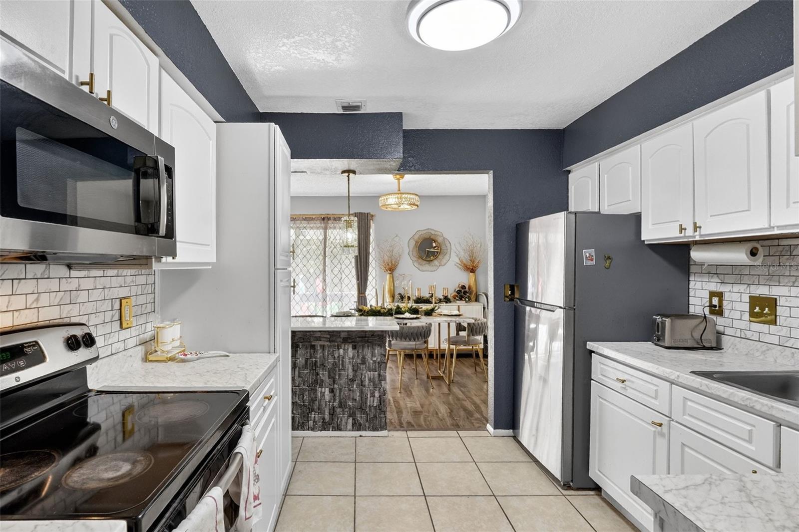 Image 14 of 75 For 4309 Semoran Boulevard 3