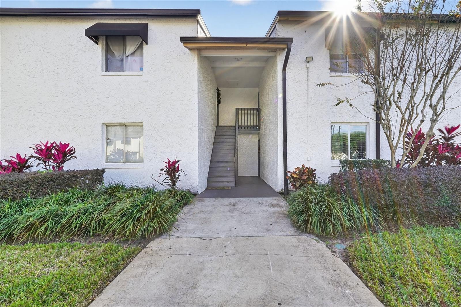 Image 3 of 75 For 4309 Semoran Boulevard 3