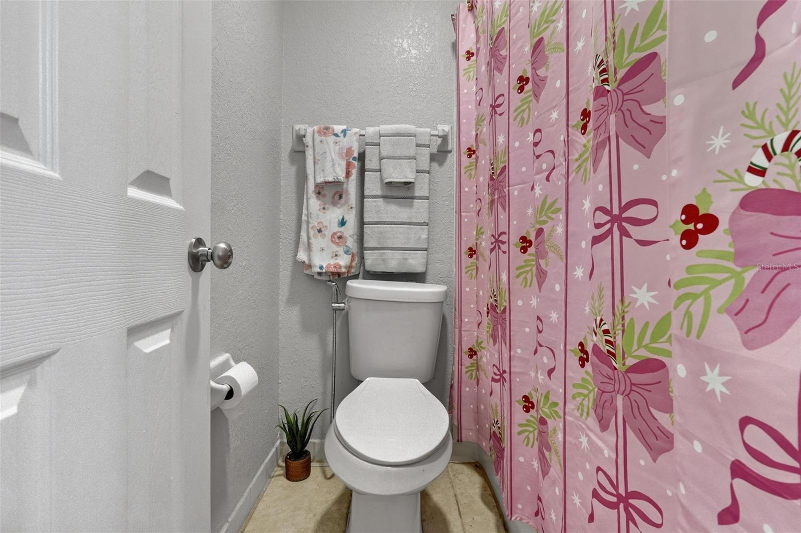 Image 40 of 75 For 4309 Semoran Boulevard 3