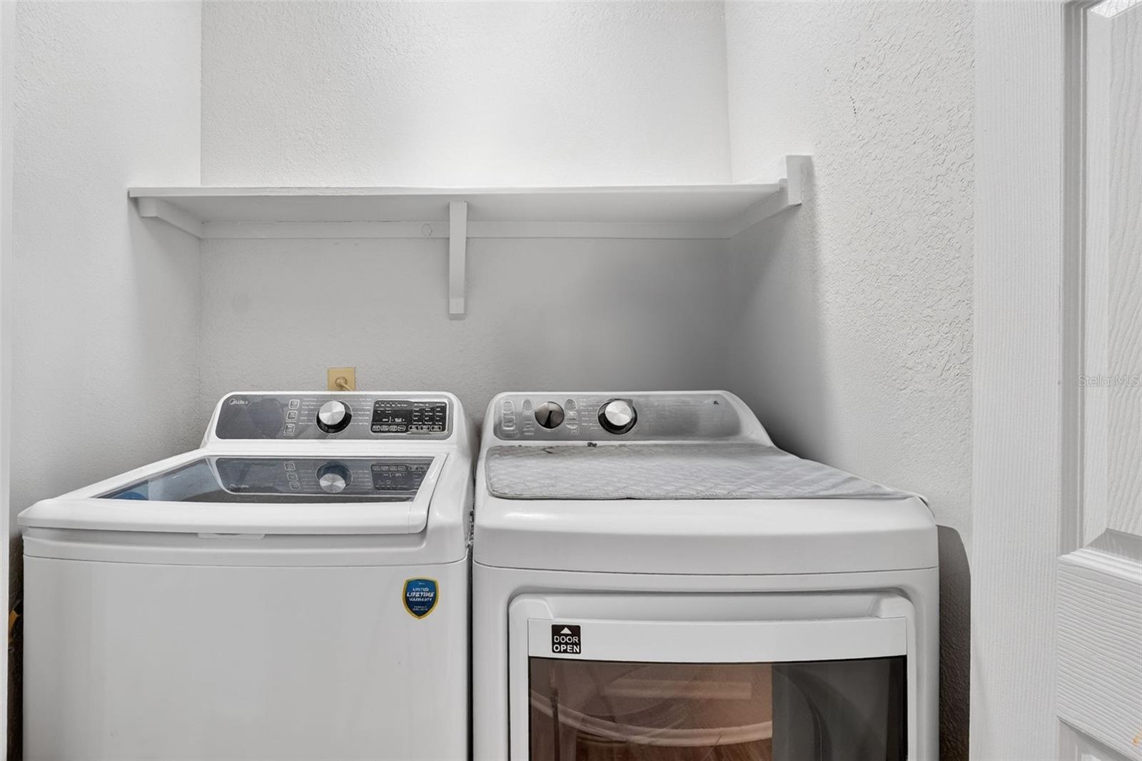 Image 45 of 75 For 4309 Semoran Boulevard 3