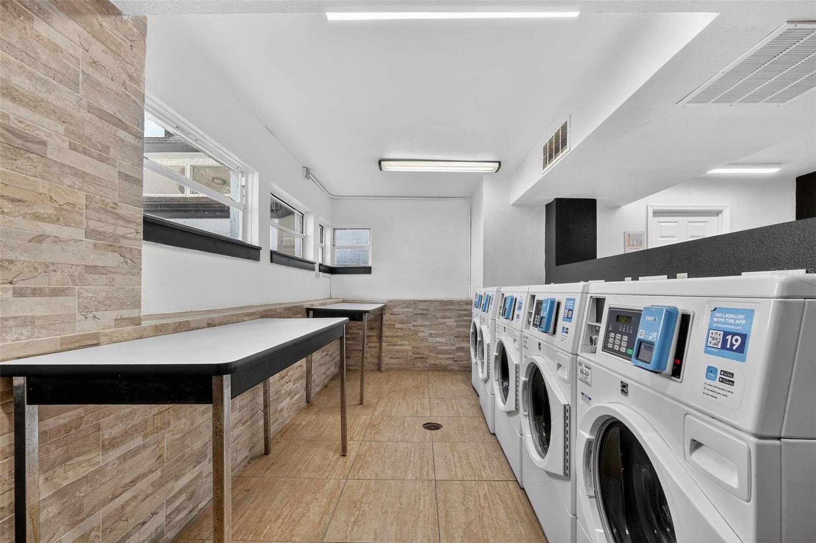 Image 54 of 75 For 4309 Semoran Boulevard 3