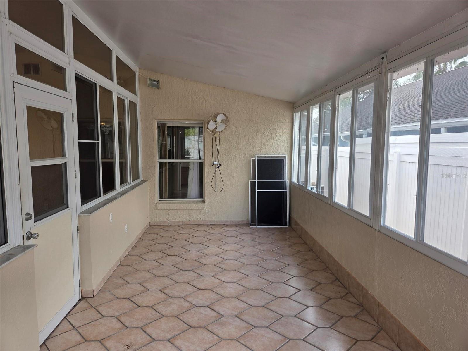 Image 10 of 24 For 9925 Dean Oaks Court