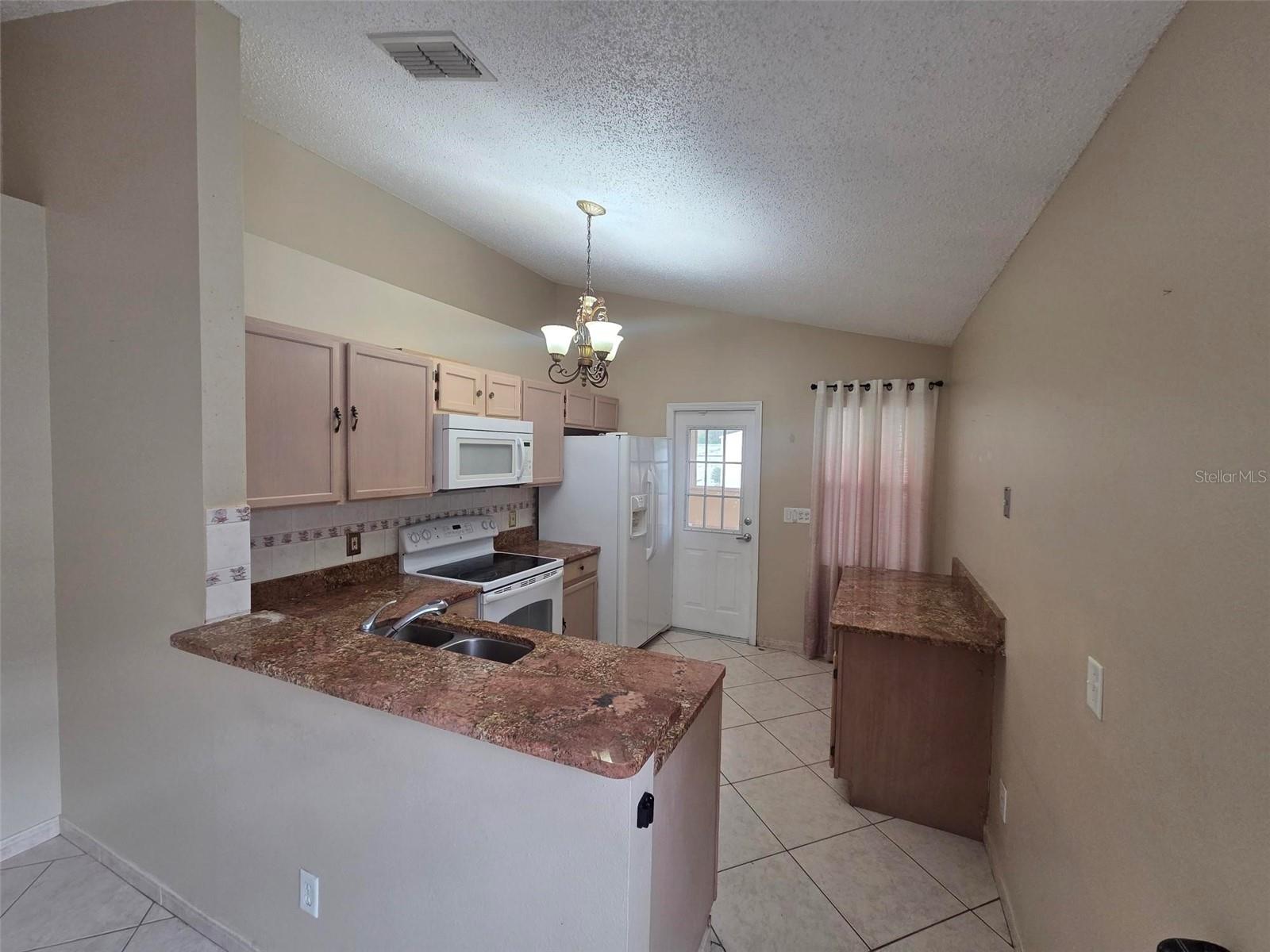 Image 13 of 24 For 9925 Dean Oaks Court