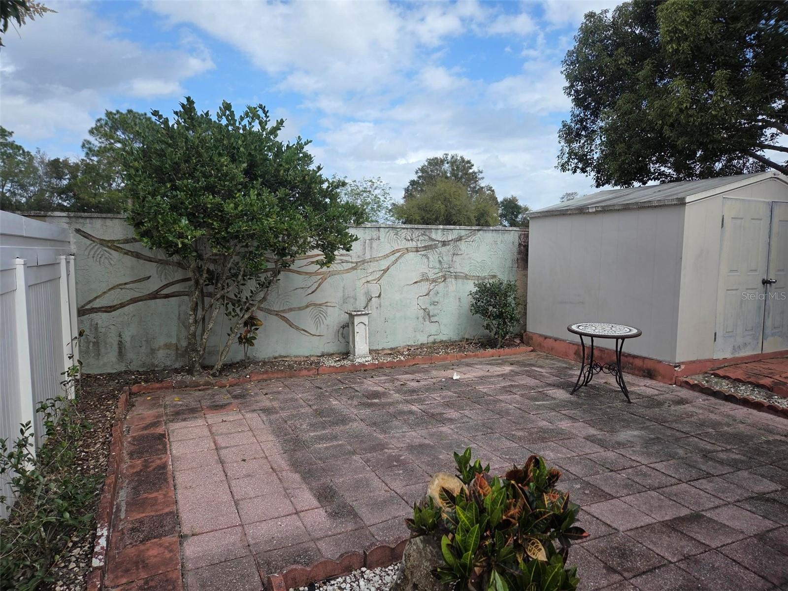 Image 4 of 24 For 9925 Dean Oaks Court