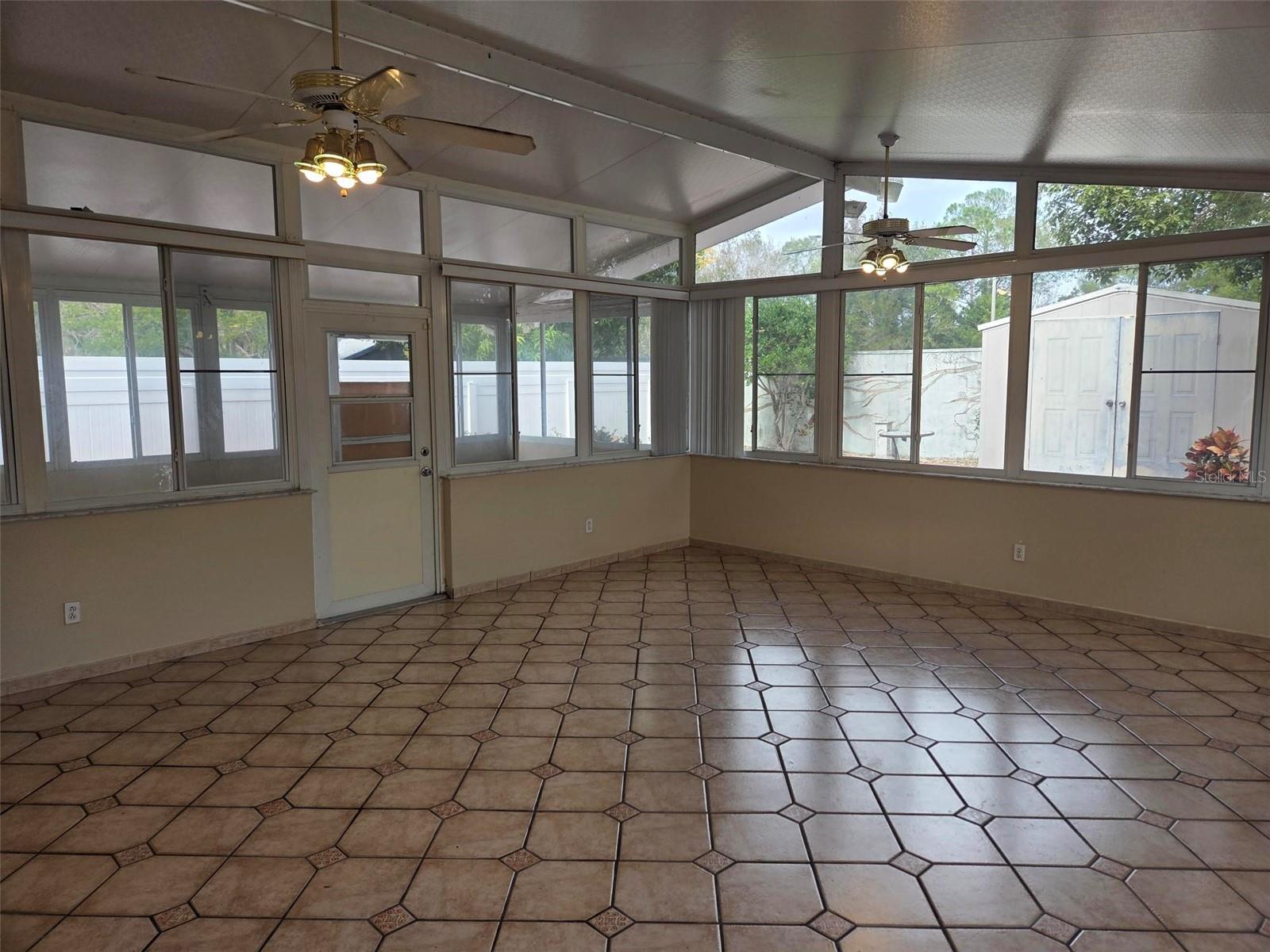 Image 7 of 24 For 9925 Dean Oaks Court