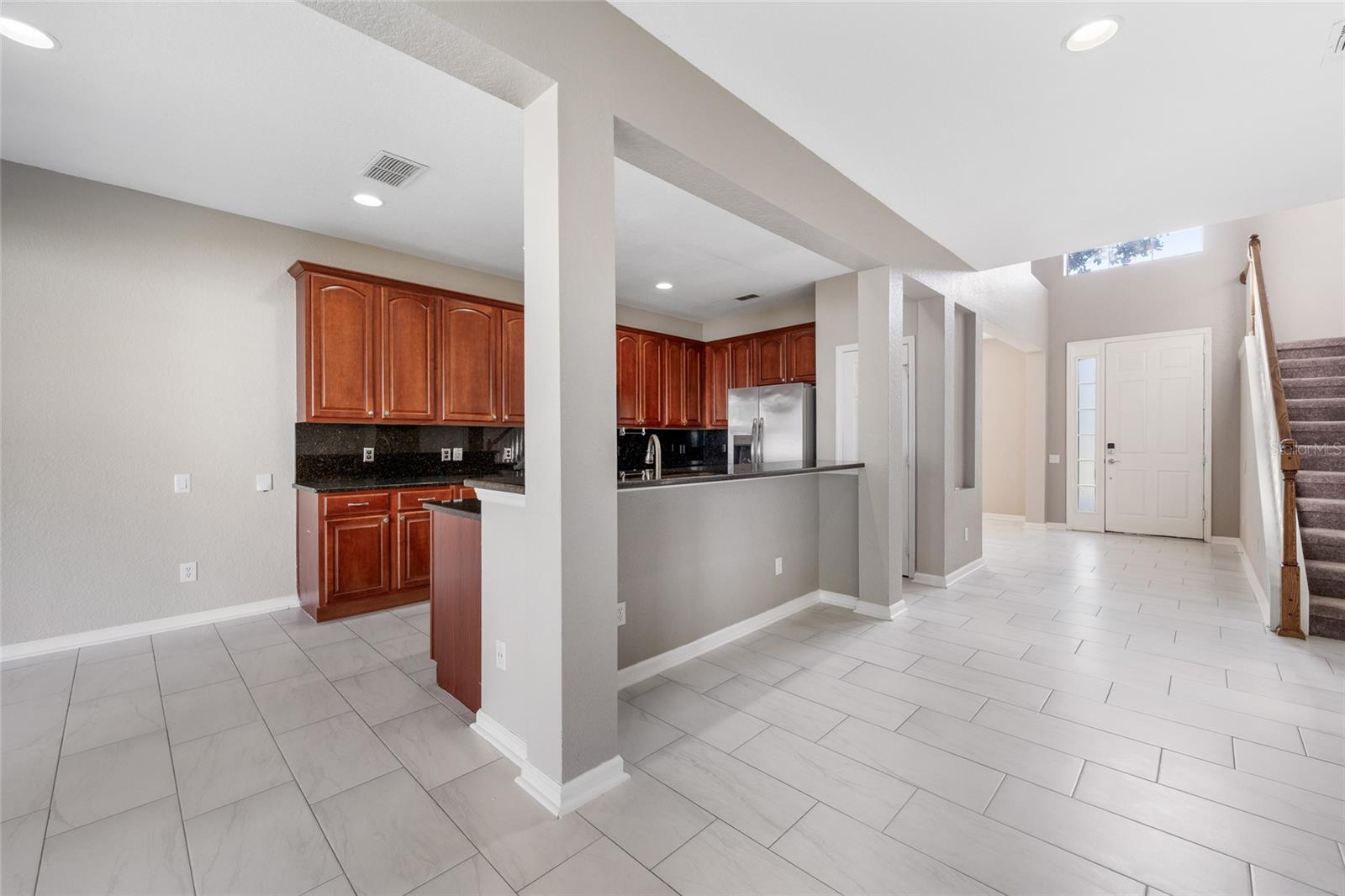 Image 10 of 48 For 14911 Golden Isle Boulevard