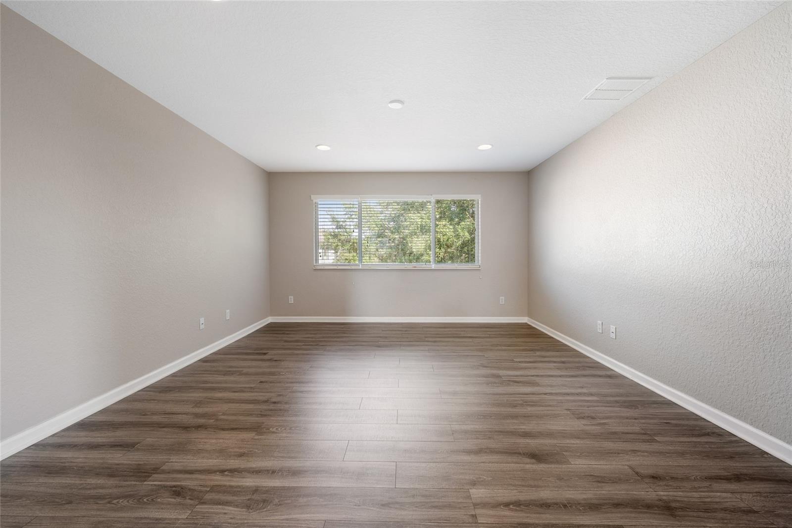 Image 33 of 48 For 14911 Golden Isle Boulevard