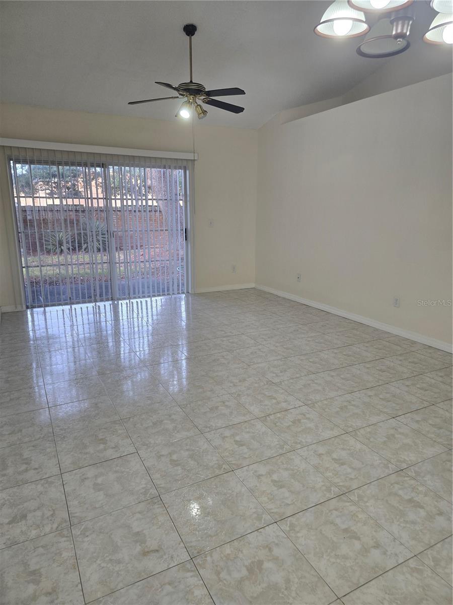 Image 15 of 43 For 1223 Lucaya Circle