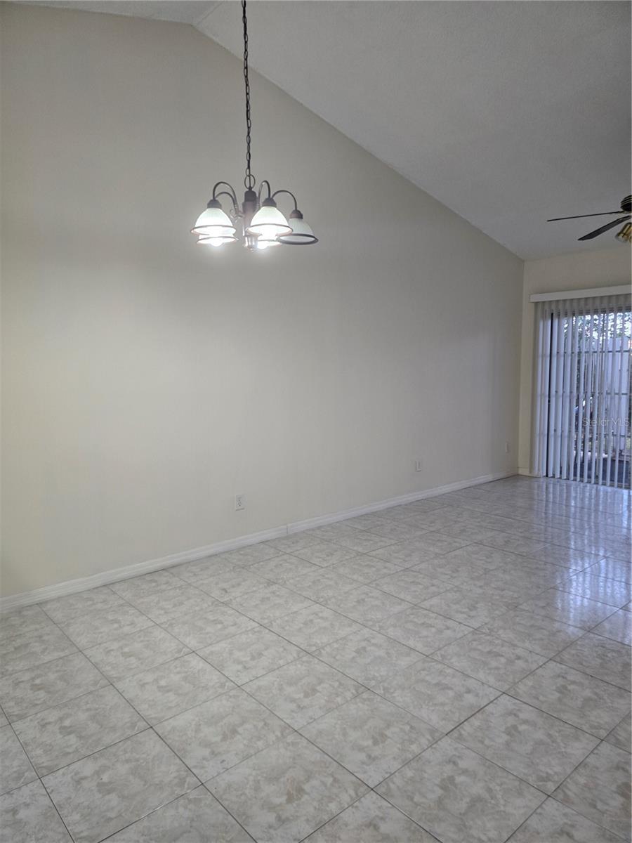 Image 17 of 43 For 1223 Lucaya Circle