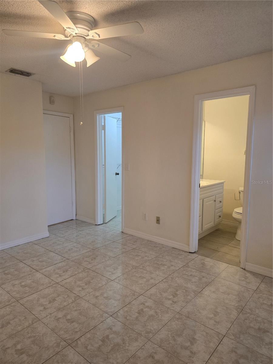 Image 4 of 43 For 1223 Lucaya Circle