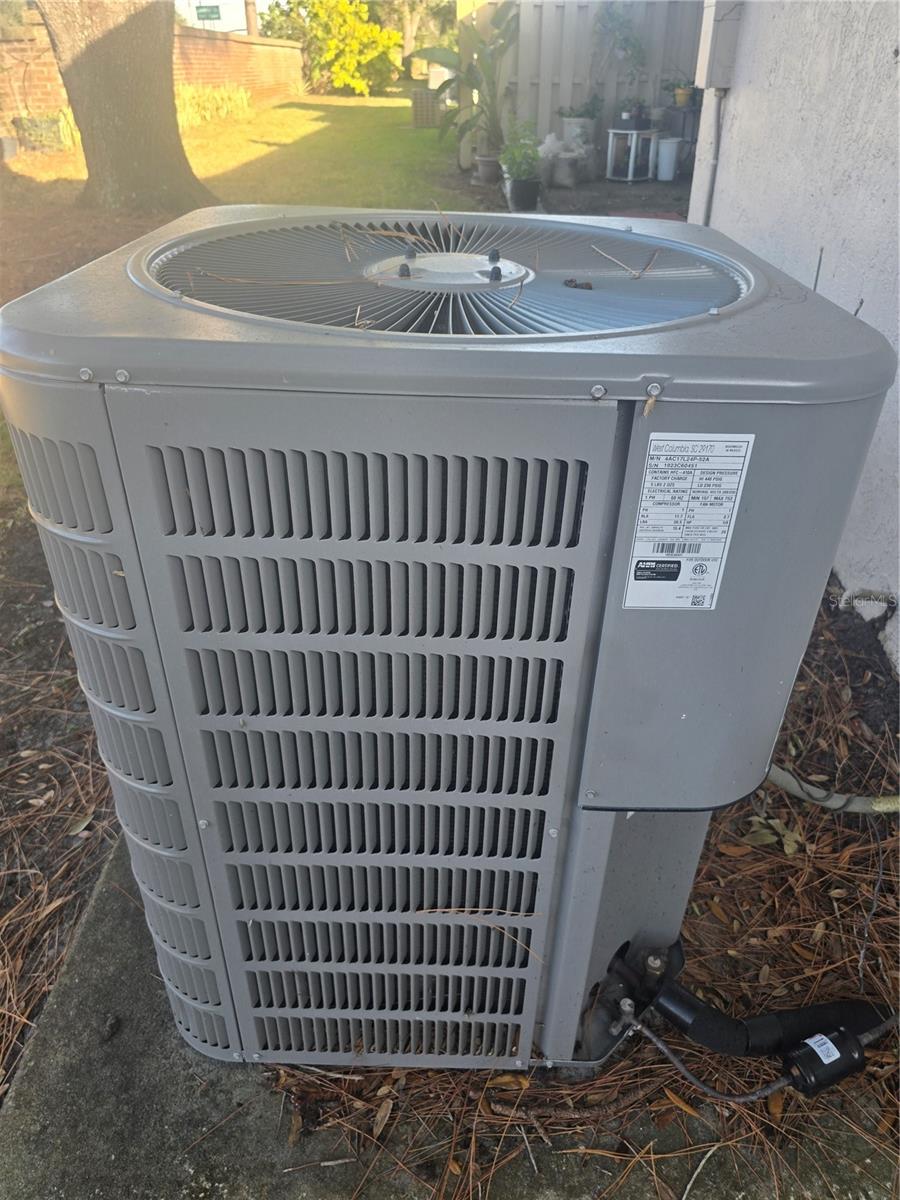 Image 40 of 43 For 1223 Lucaya Circle