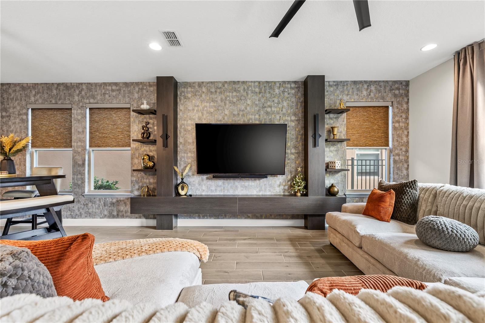 Image 7 of 34 For 18344 Oliver Twist Way