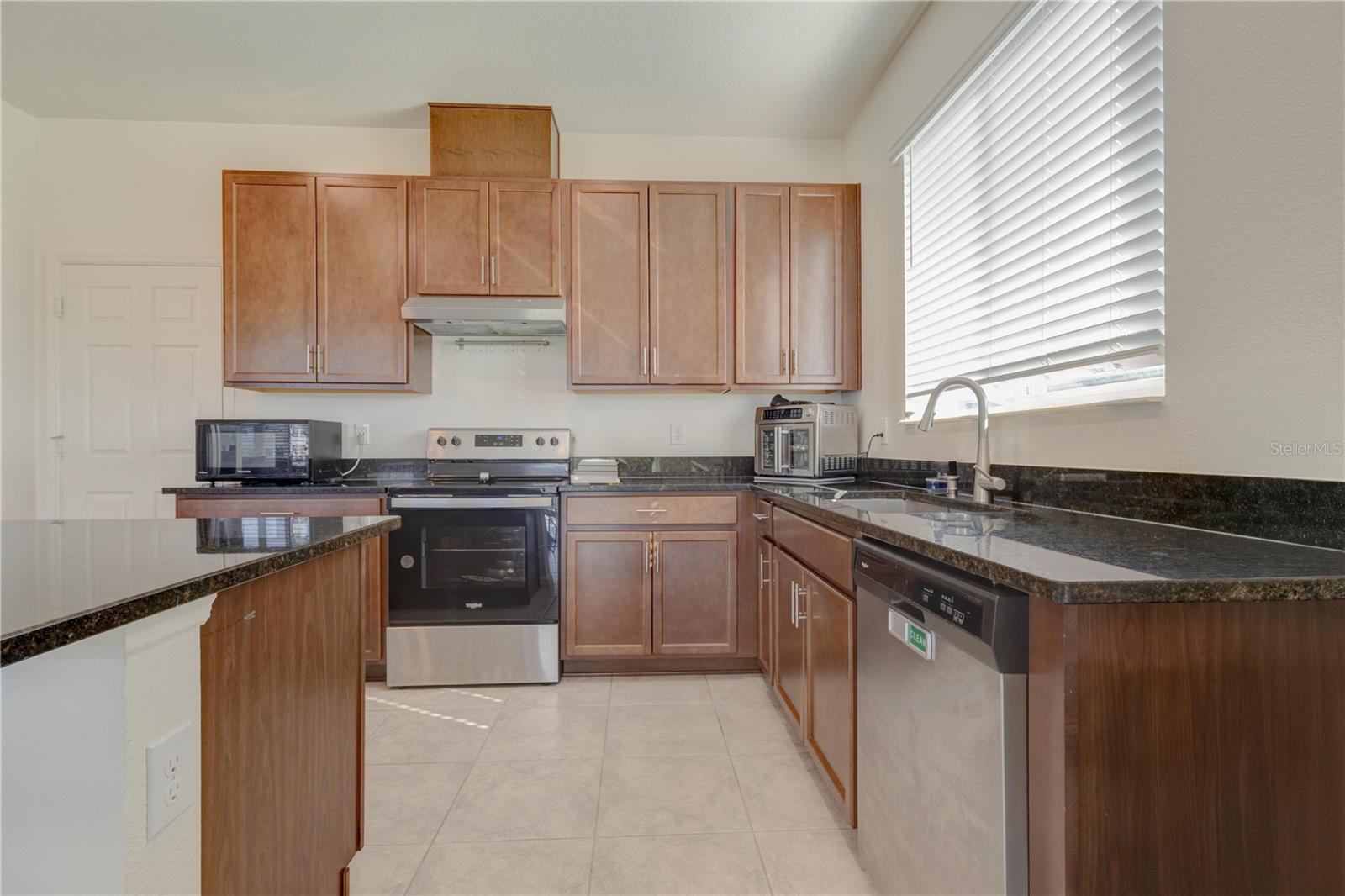 Image 11 of 44 For 16319 Winding Preserve Circle