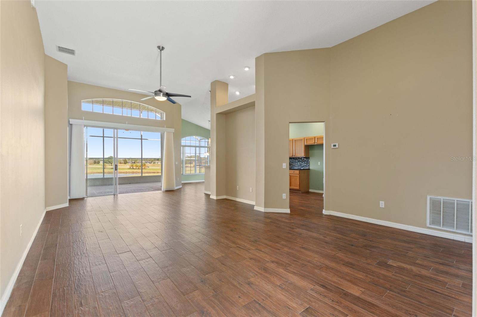 Image 11 of 65 For 46 High Vista Dr