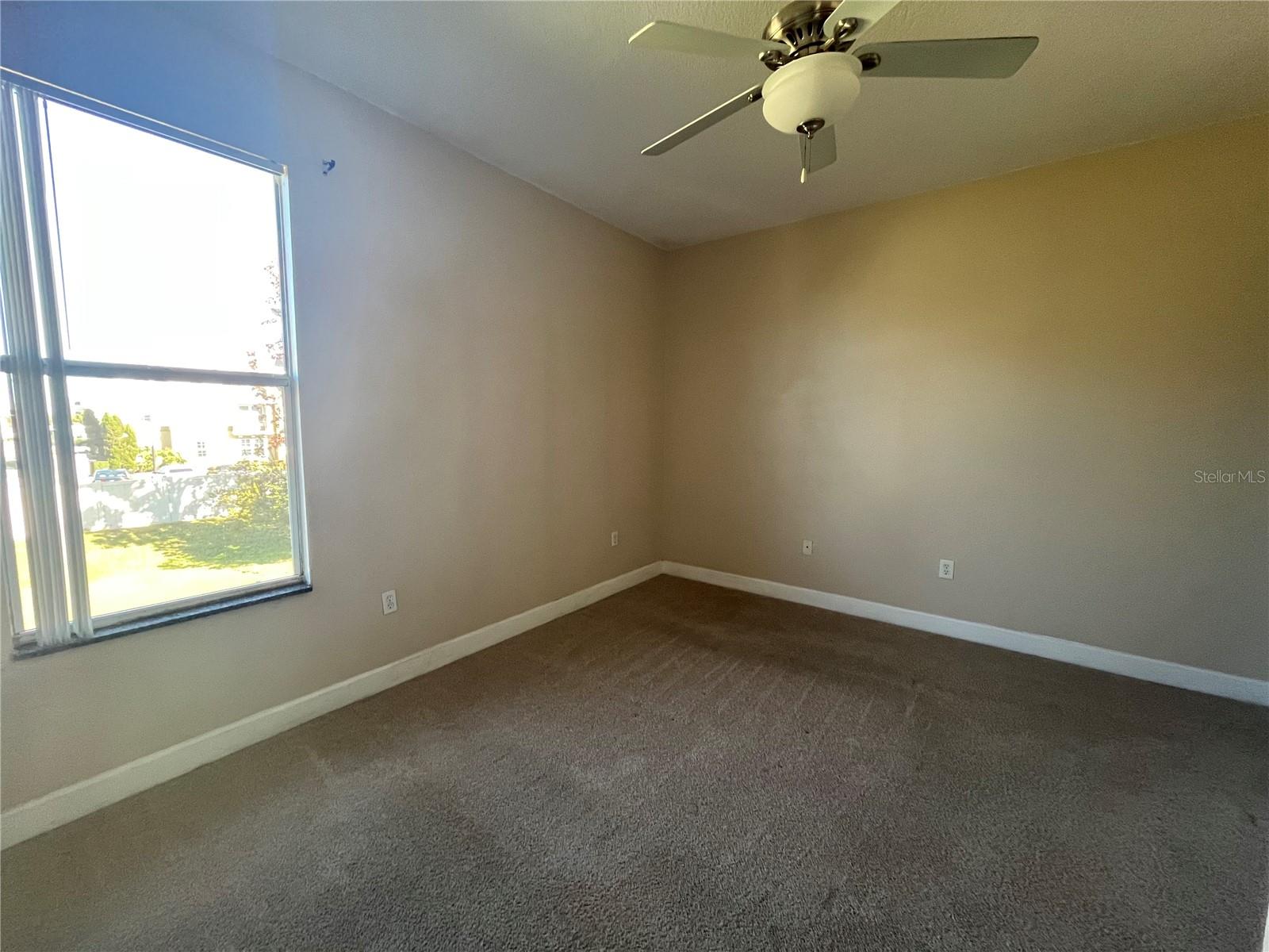 Image 13 of 17 For 2013 Grand Oak Drive