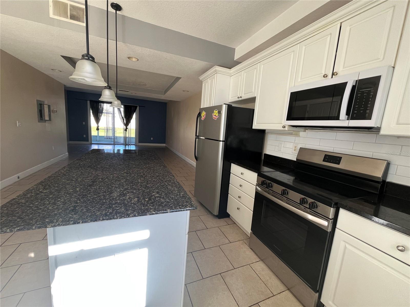 Image 17 of 17 For 2013 Grand Oak Drive