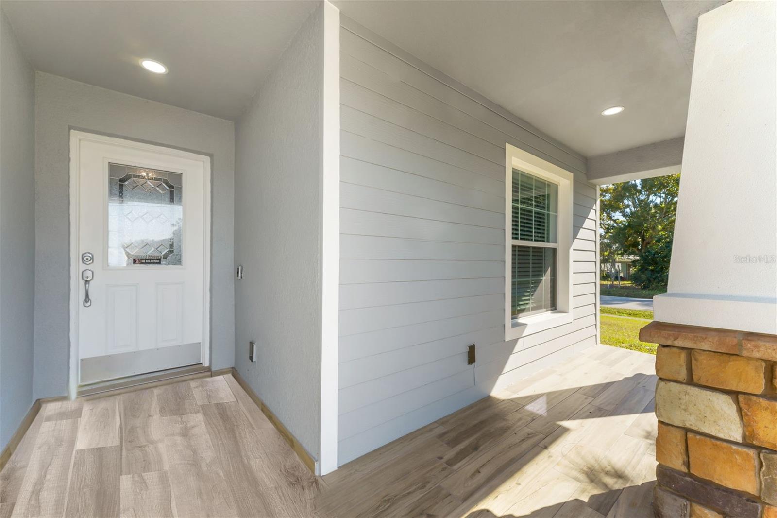 Image 2 of 27 For 2017 Orange Avenue