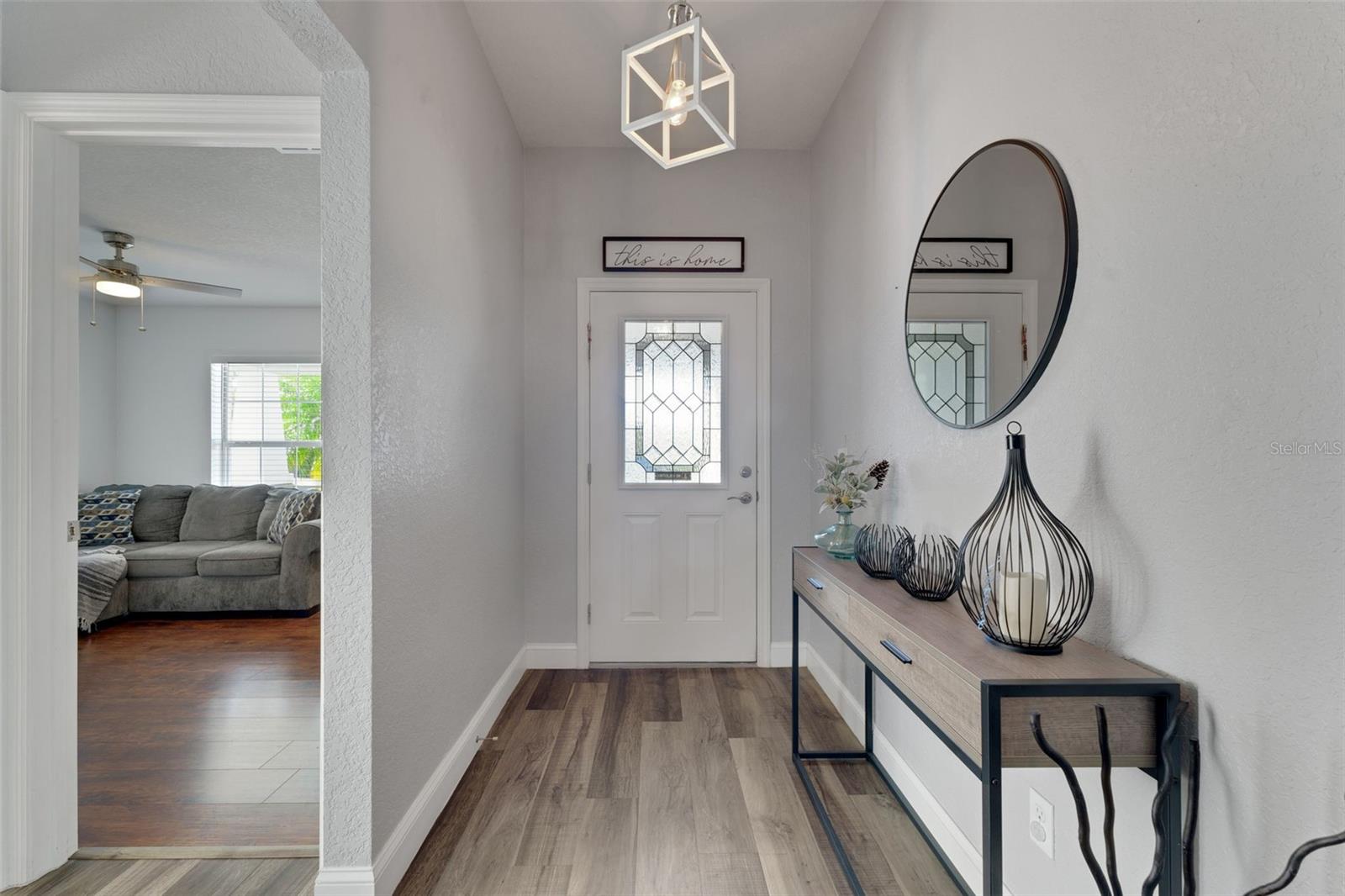 Image 3 of 27 For 2017 Orange Avenue