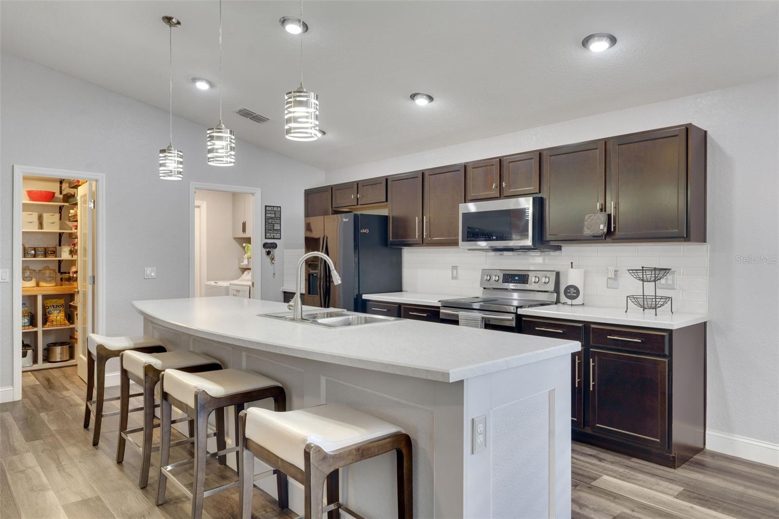 Image 7 of 27 For 2017 Orange Avenue