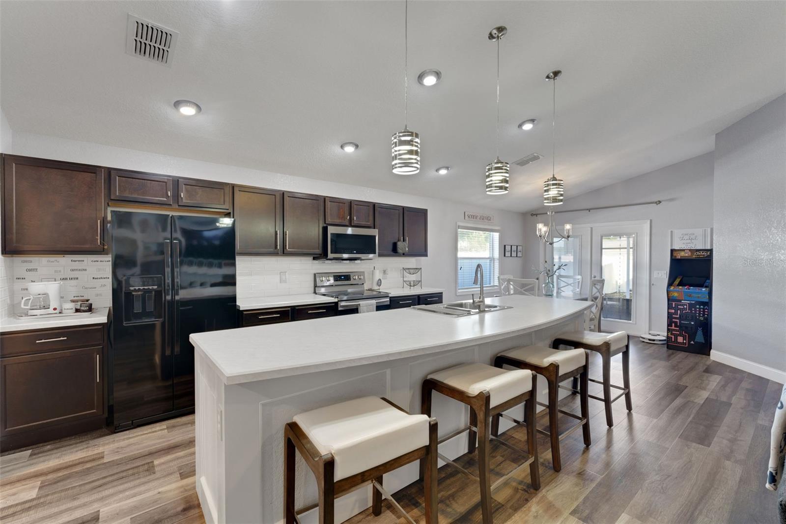 Image 9 of 27 For 2017 Orange Avenue