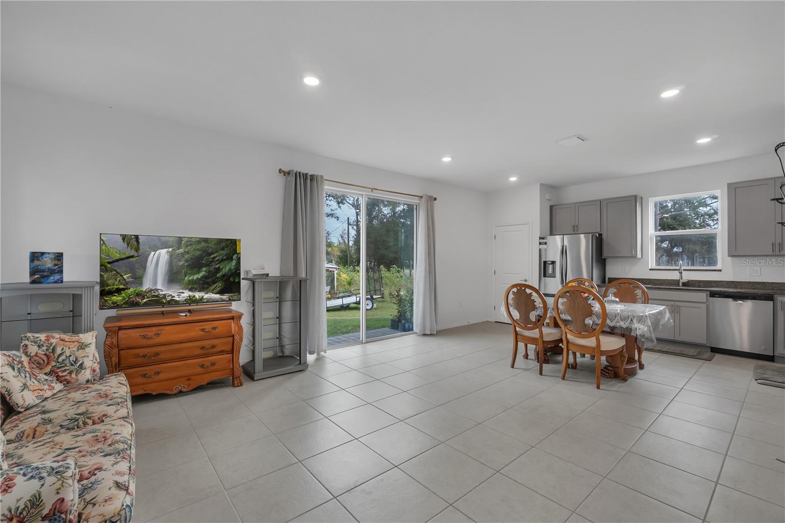 Image 6 of 31 For 5440 Boutin Lane