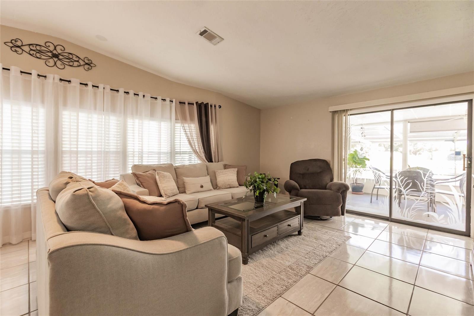 Image 14 of 35 For 1961 Crystal Lane