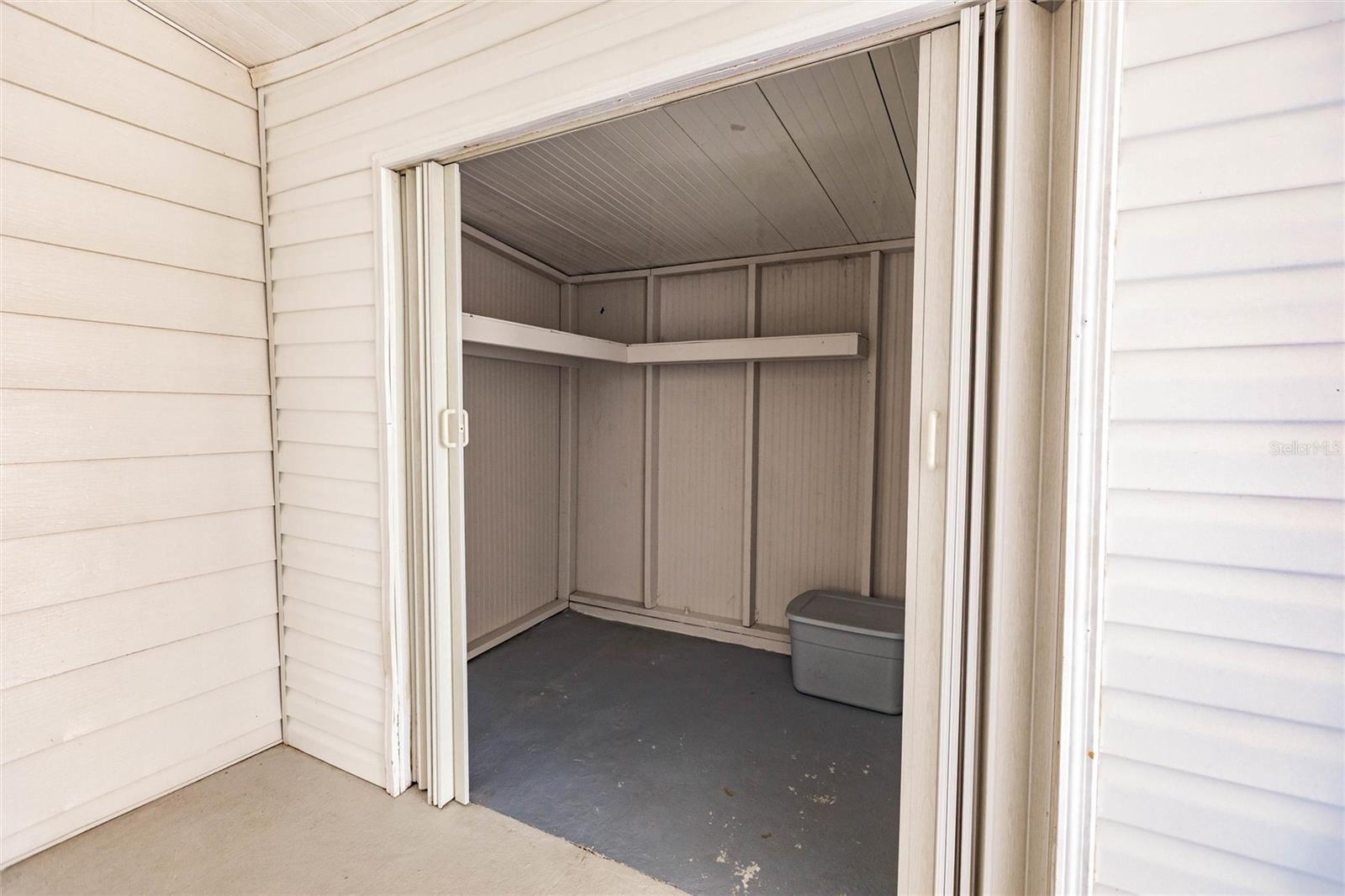 Image 33 of 35 For 1961 Crystal Lane