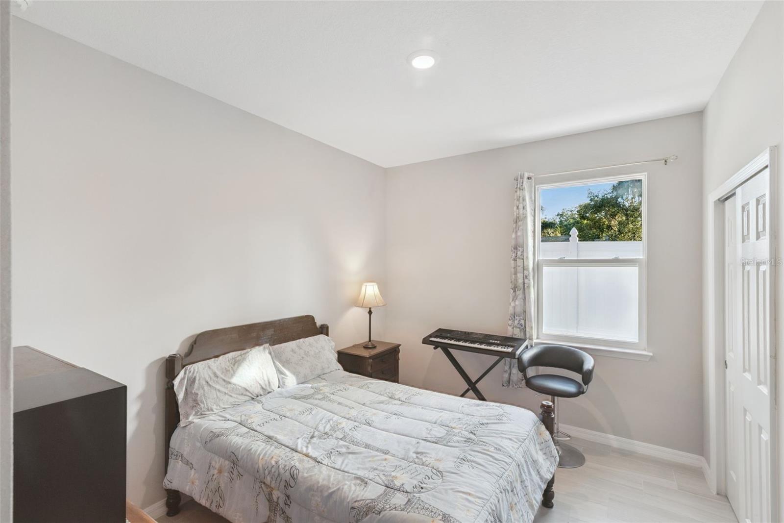 Image 28 of 40 For 1021-1023 Titcomb Street