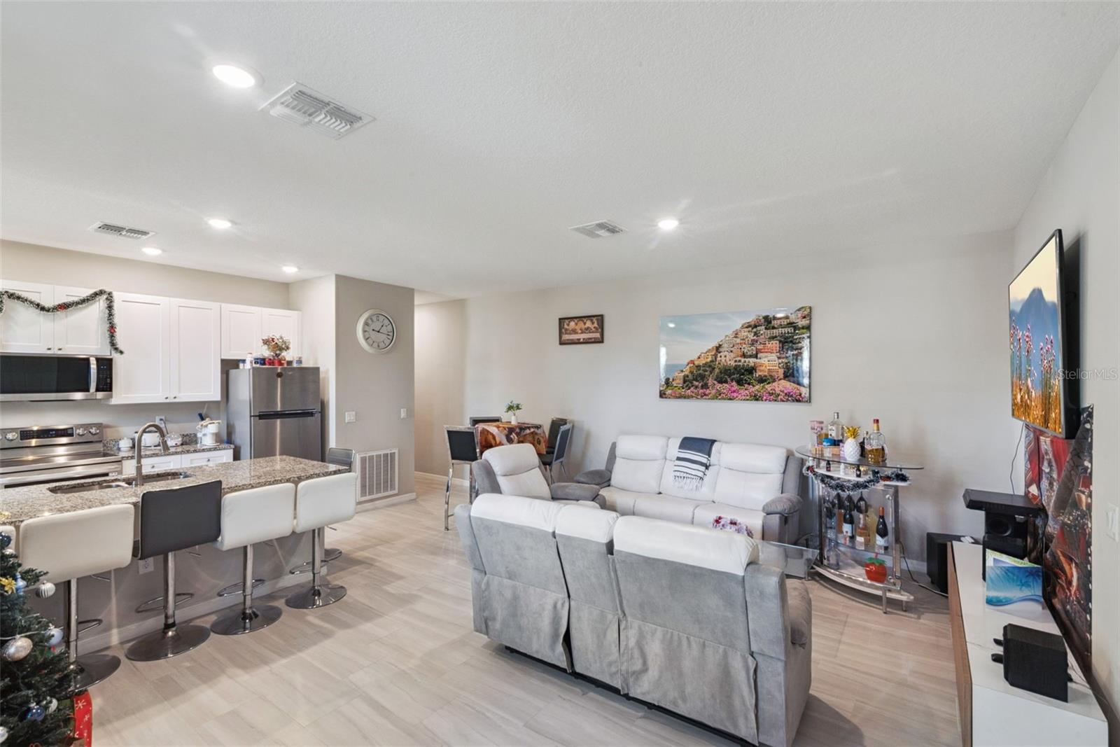 Image 3 of 40 For 1021-1023 Titcomb Street