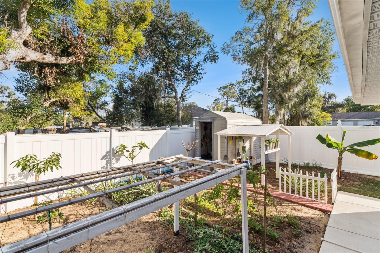 Image 33 of 40 For 1021-1023 Titcomb Street