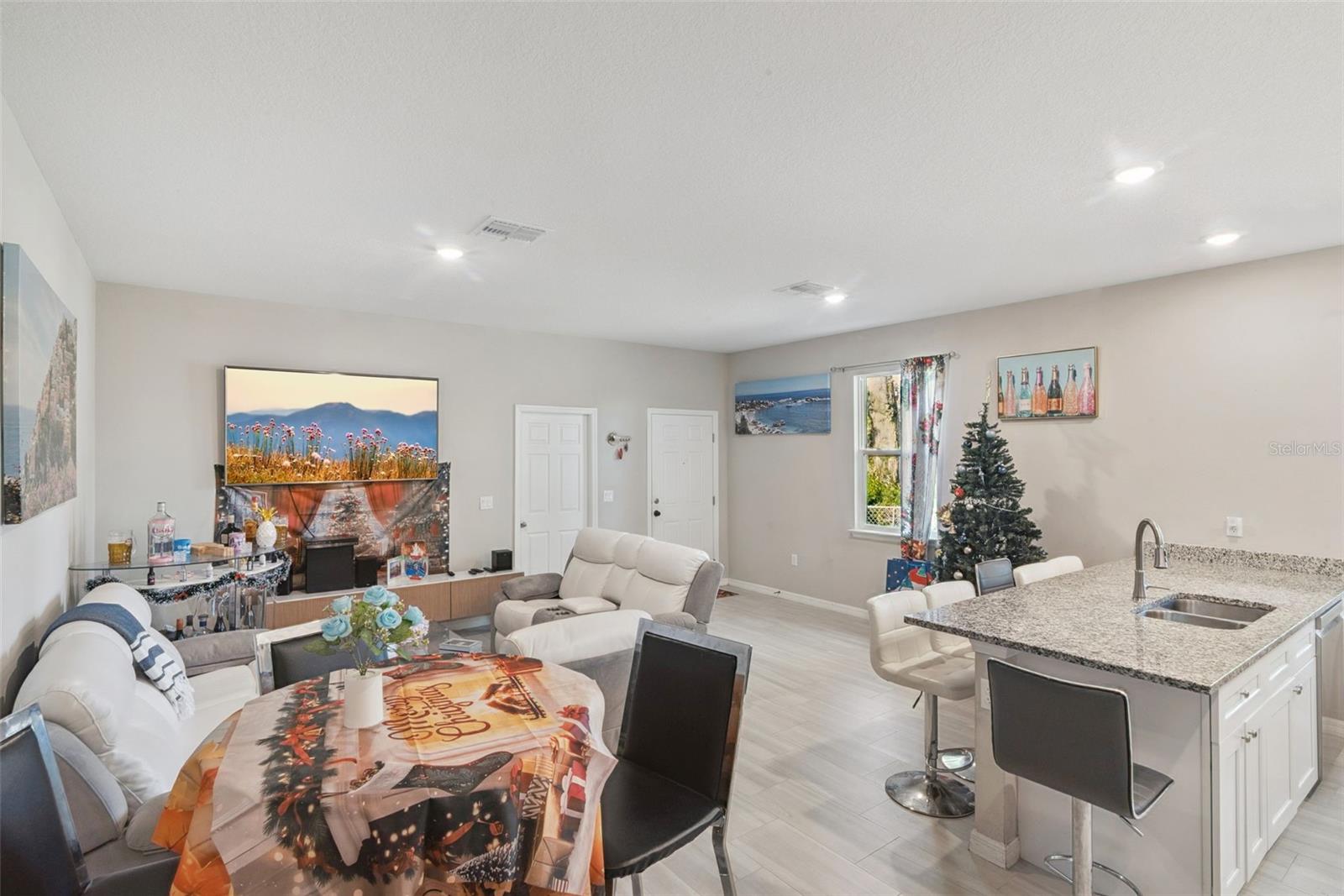 Image 6 of 40 For 1021-1023 Titcomb Street